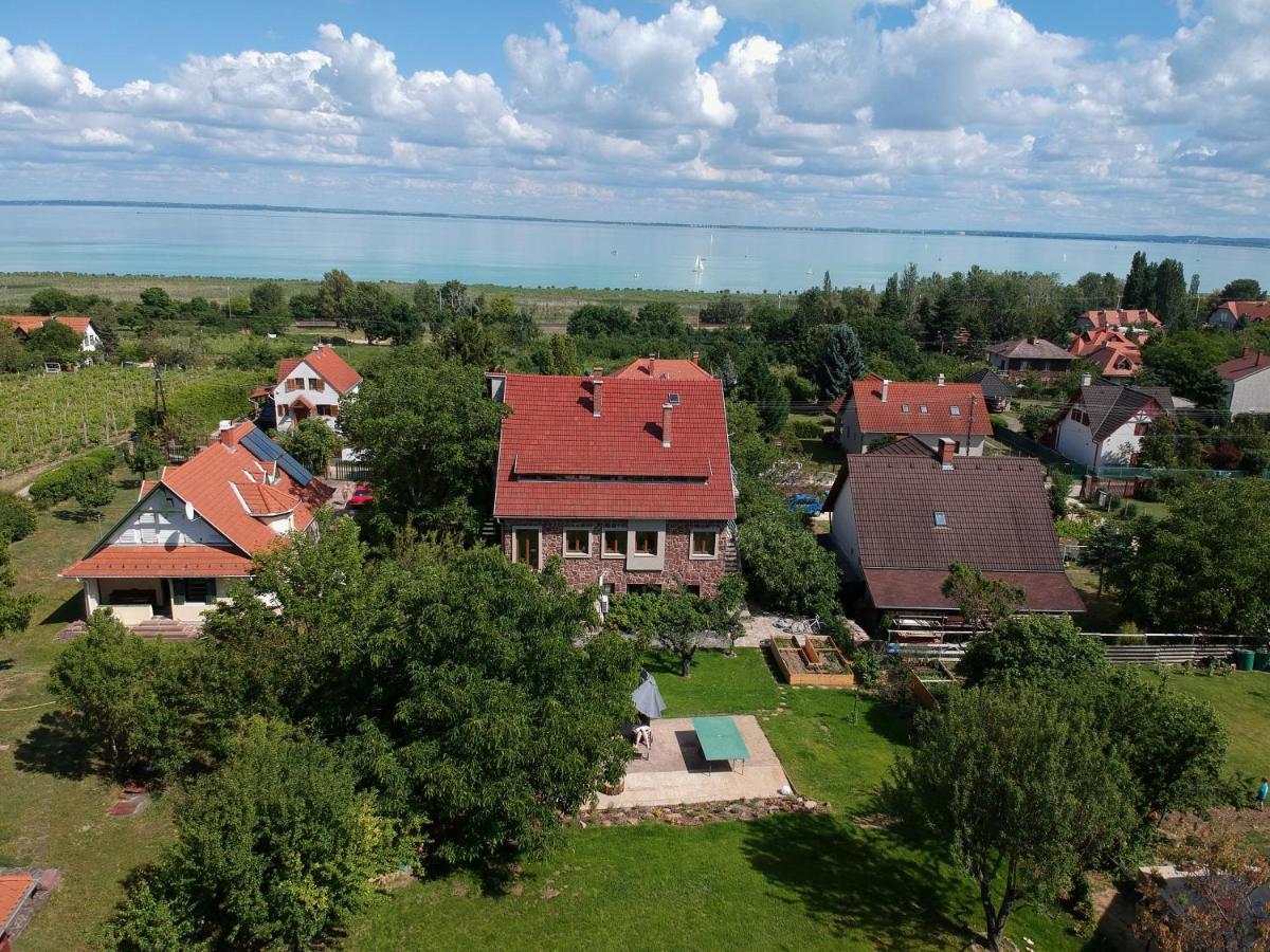 Hello Balaton Appartement Alsóörs Buitenkant foto